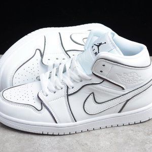 Sports shoesNike Air Jordan 1 mid top basketball s